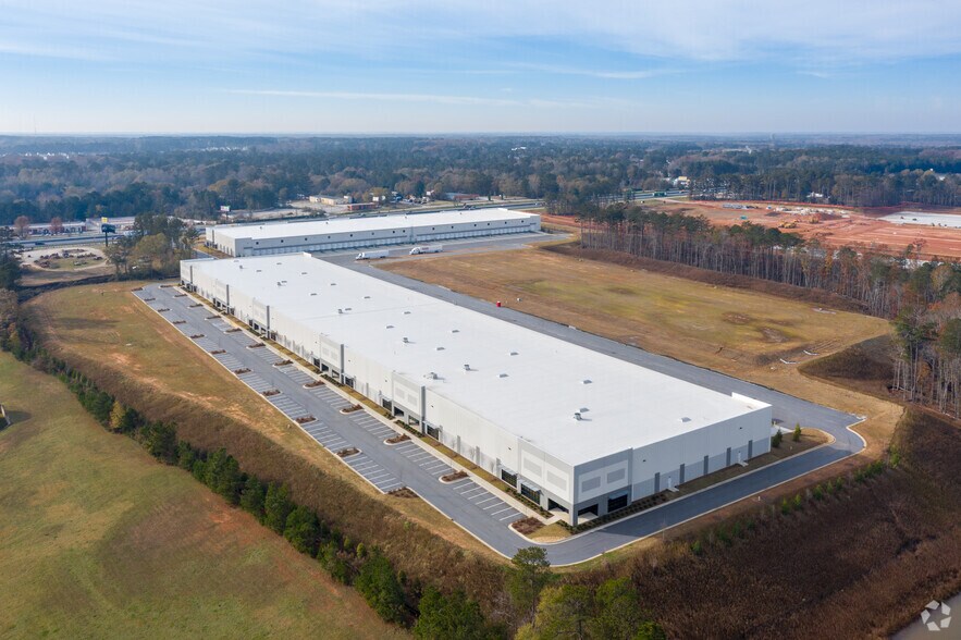 More Photos Of 2490 Dogwood Dr, Conyers Warehouse For Lease