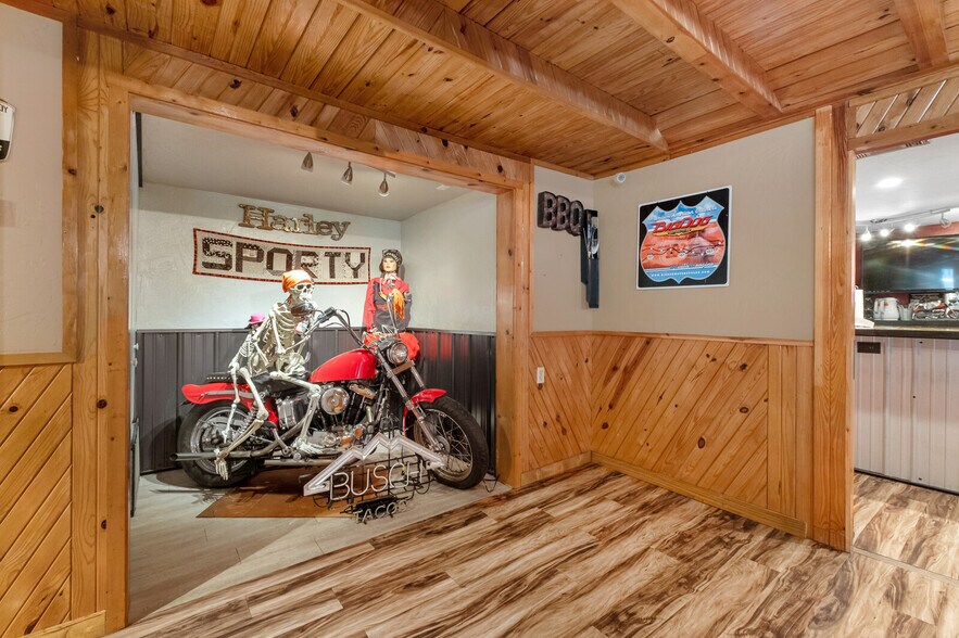 More Photos Of 7450 Highway 187, Eureka Springs Restaurant For Sale