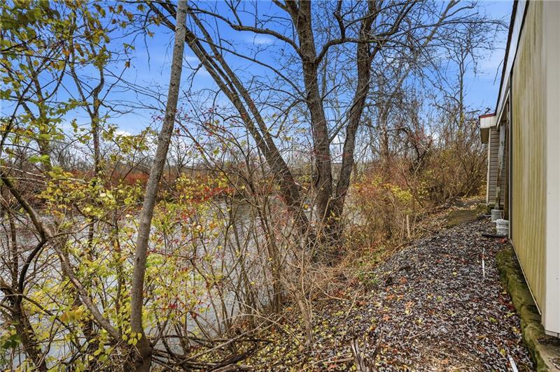 More Photos Of 420 Montgomery Ave, New Castle Auto Dealership For Sale