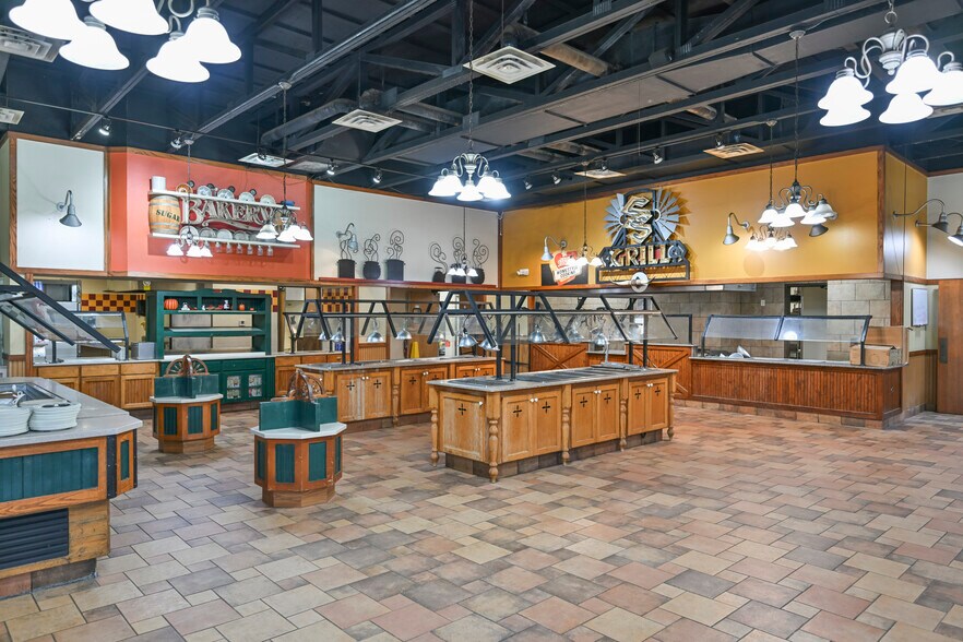 More Photos Of 2508 W 7th Ave, Corsicana Restaurant For Lease