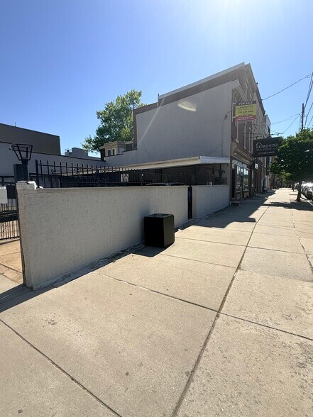 More Photos Of 330-32-34-36-38 E GIRARD AVE, Philadelphia Storefront Retail Residential For Sale