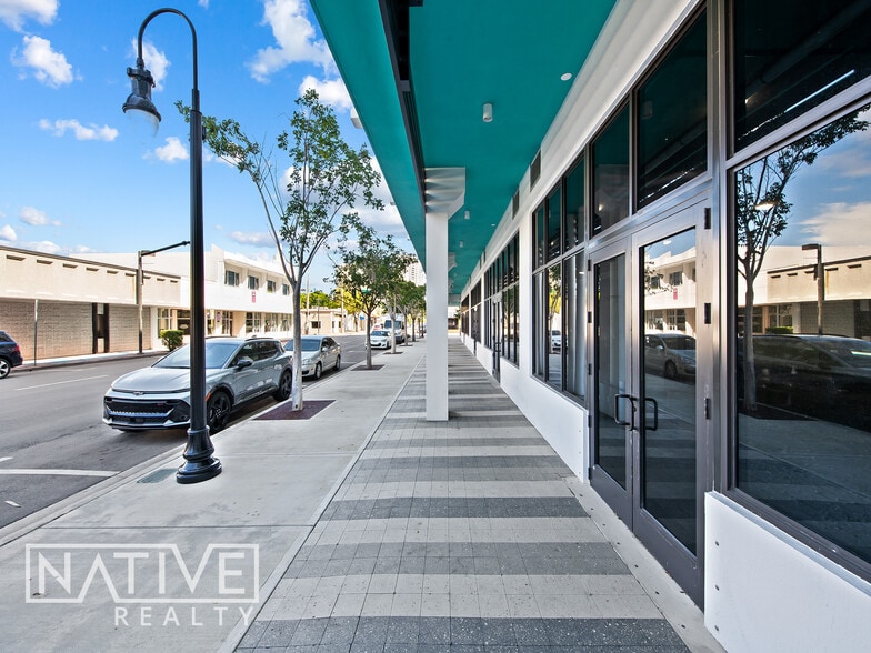 More Photos Of 2001 Hollywood Blvd, Hollywood Apartments For Lease