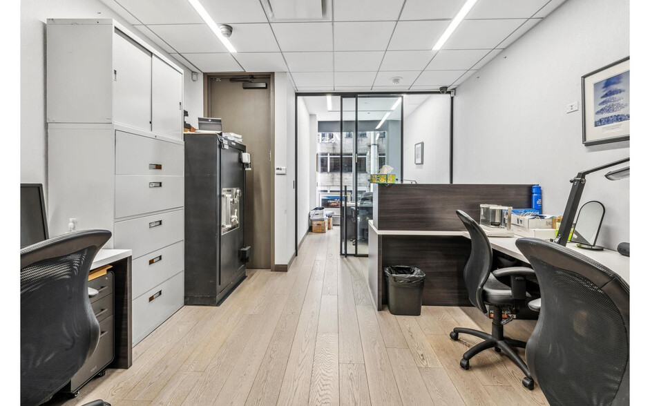 More Photos Of 50 W 47th St, New York Office Residential For Sale