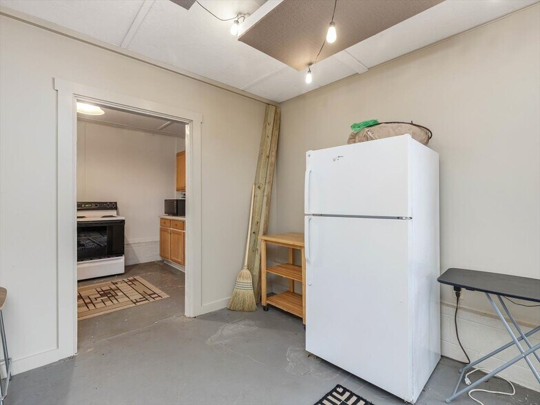 More Photos Of 8874 NC-87 Hwy, Graham Flex For Lease