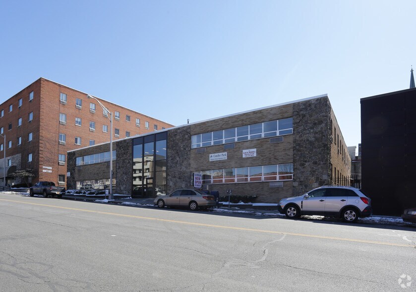 Primary Photo Of 600 Franklin St, Schenectady Medical For Lease