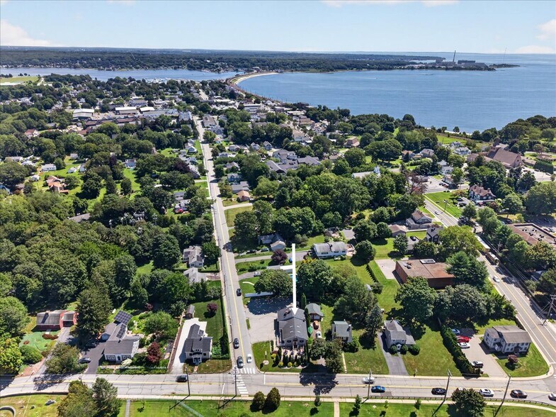 More Photos Of 11 E Pattagansett Rd, Niantic Restaurant For Sale