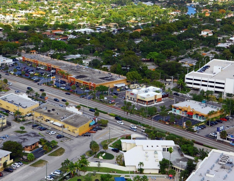 More Photos Of 12405-13 Biscayne Blvd, Miami Unknown For Lease