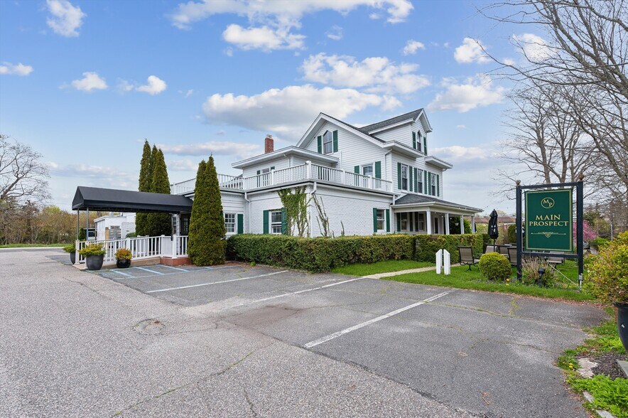 Primary Photo Of 15 Prospect St, Southampton General Retail For Sale