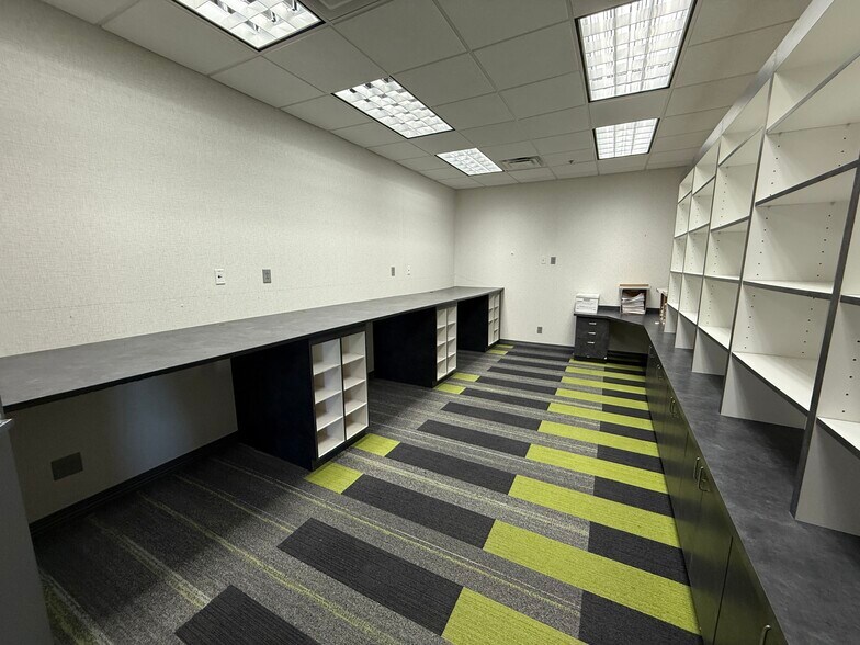 More Photos Of 1101 Woods St, Gainesville Warehouse For Sale