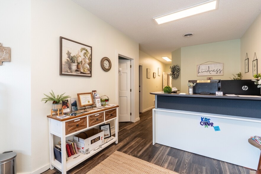 More Photos Of 112 N Chicago St, Hot Springs Light Distribution For Sale