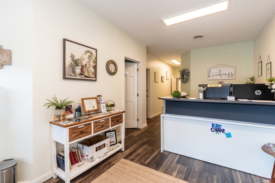 More Photos Of 112 N Chicago St, Hot Springs Light Distribution For Sale