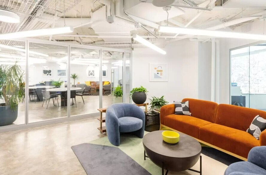 More Photos Of 3100 Clarendon Blvd, Arlington Coworking Space