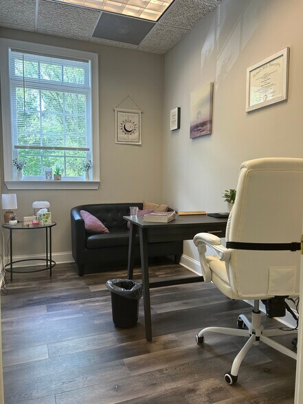 More Photos Of 37 Calumet Pky, Newnan Office For Lease