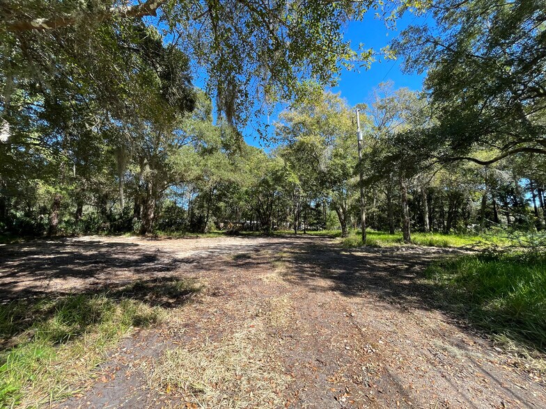 More Photos Of 14913 N Main St, Jacksonville Land For Sale