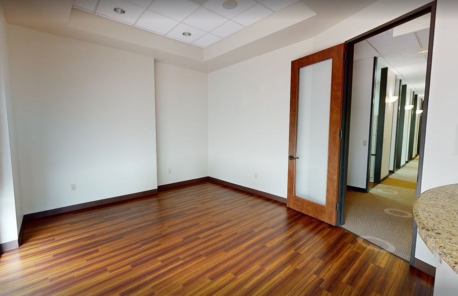 More Photos Of 7901 Research Forest Dr, The Woodlands Unknown For Lease