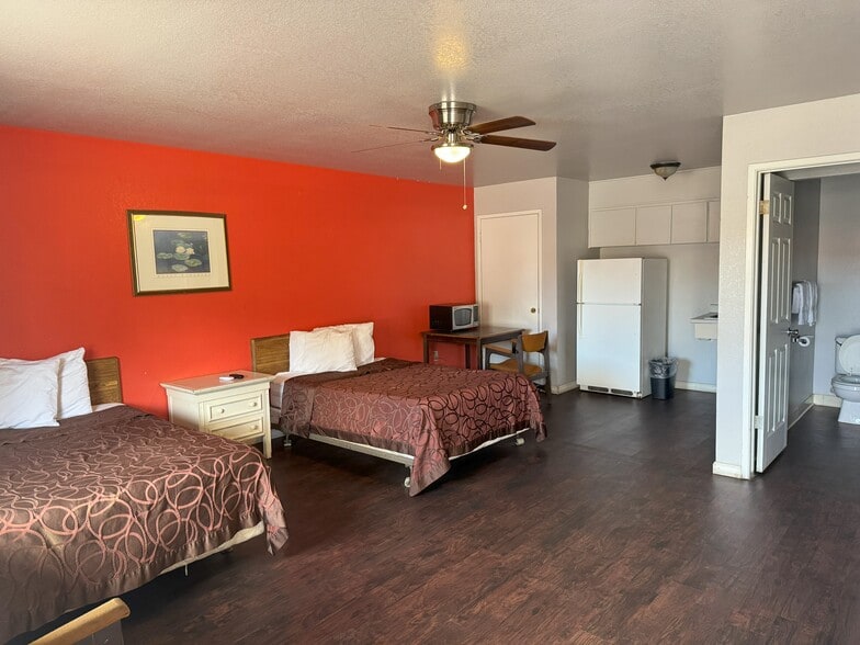 More Photos Of 698 E Polk St, Coalinga Hotel For Sale
