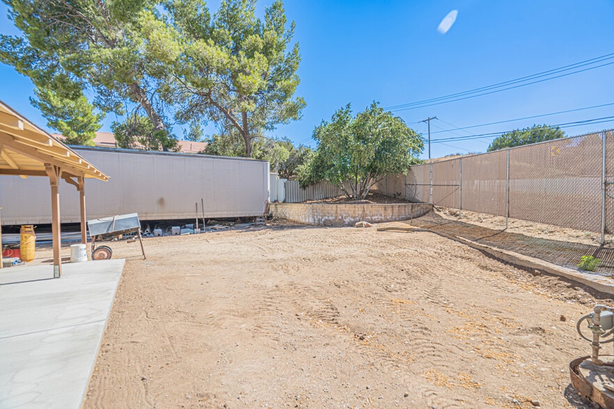 More Photos Of 33604 Agua Dulce Canyon Rd, Agua Dulce Freestanding For Sale