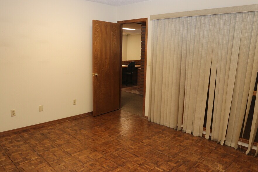 More Photos Of 428 E Southern Ave, Tempe Office For Sale