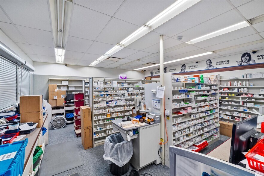 More Photos Of 44 Kings Vlg, Minersville Drugstore For Lease