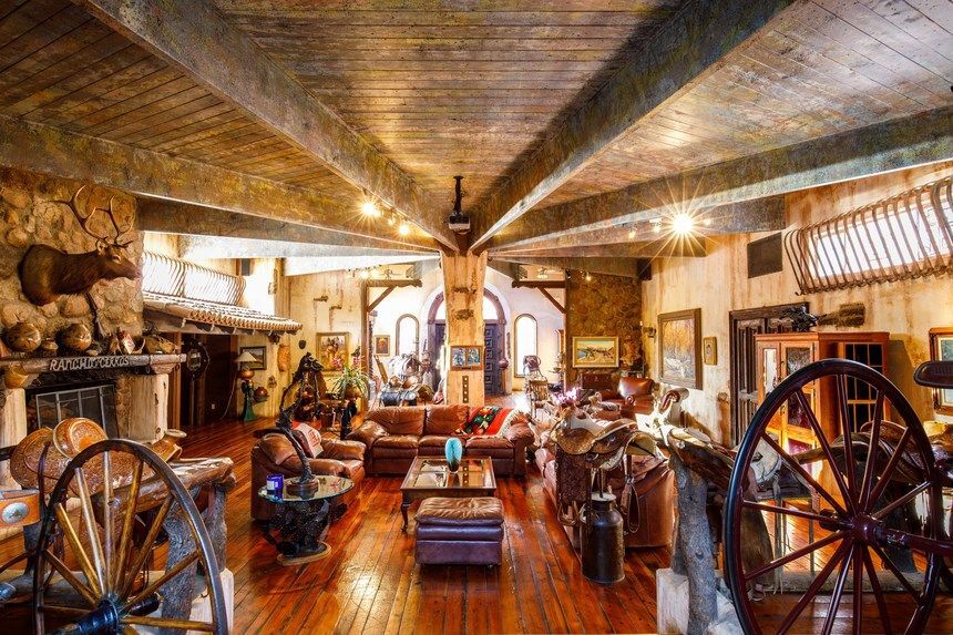 More Photos Of 13500 N Oracle Rd, Tucson Specialty For Sale