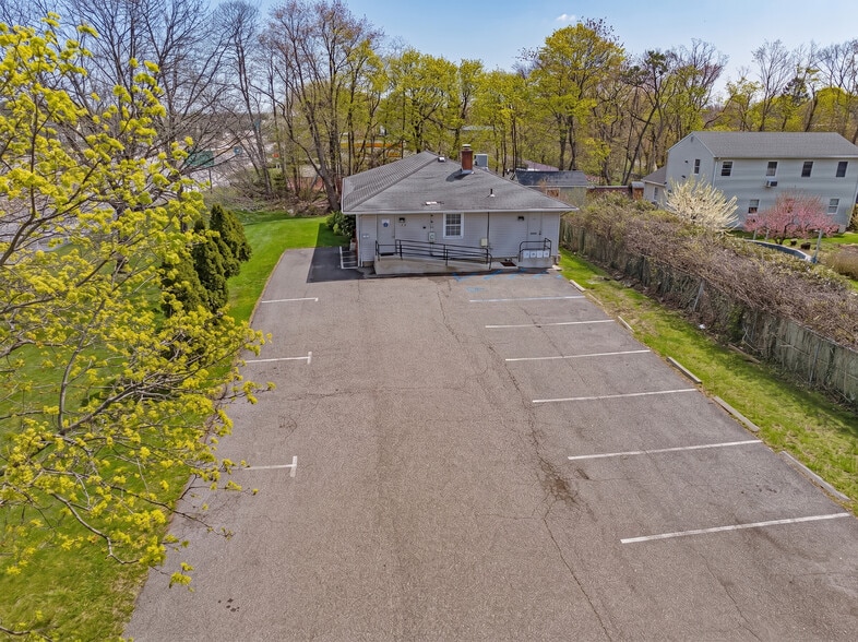 More Photos Of 3250 Sunrise Hwy, Islip Terrace Medical For Sale