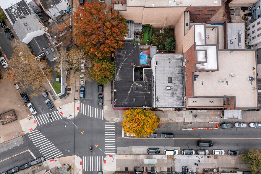 More Photos Of 452-454 Graham Ave, Brooklyn General Retail For Sale