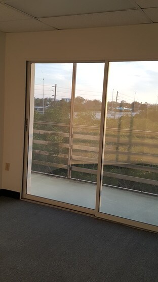 More Photos Of 1460 S McCall Rd, Englewood Medical For Sale