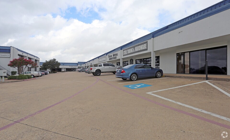 More Photos Of 1331 E US Highway 80, Mesquite Flex For Lease