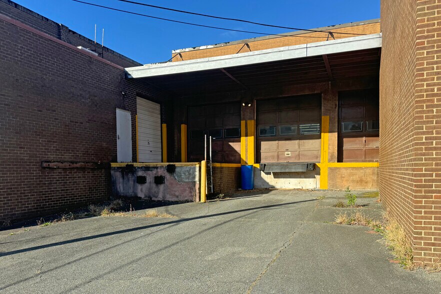 More Photos Of 223 Westhampton Ave, Capitol Heights Warehouse For Sale