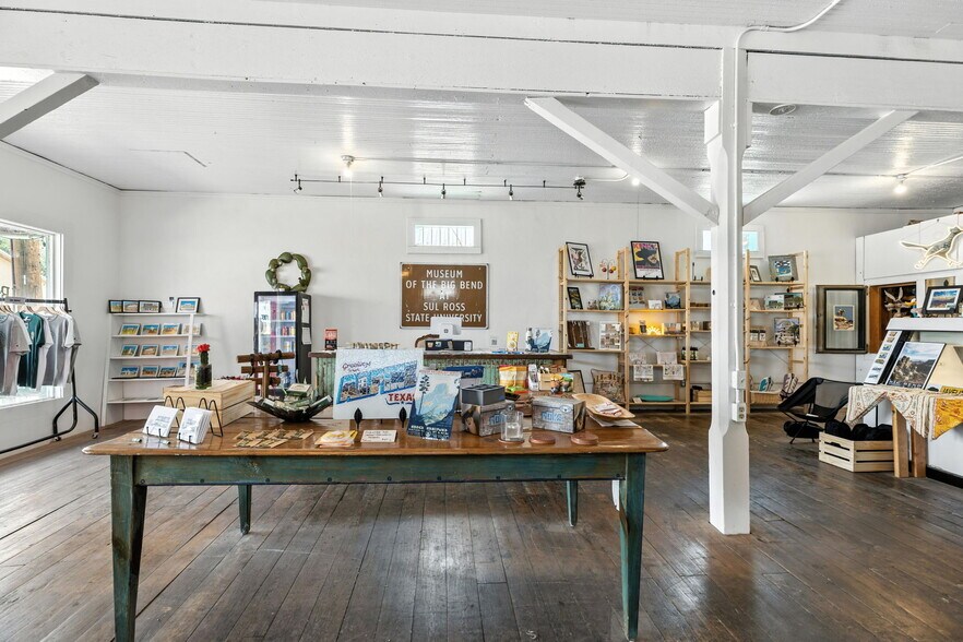 More Photos Of 100 W Murphy St, Alpine General Retail For Sale