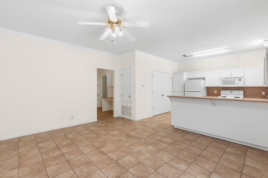 More Photos Of 2455 Montgomery Rd, Huntsville Apartments For Sale
