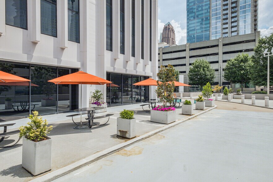 More Photos Of 1100 Spring St NW, Atlanta Office For Lease