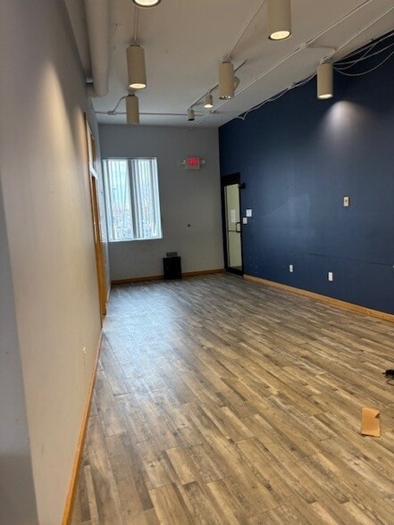 More Photos Of 2720 Superior Dr NW, Rochester Office For Lease