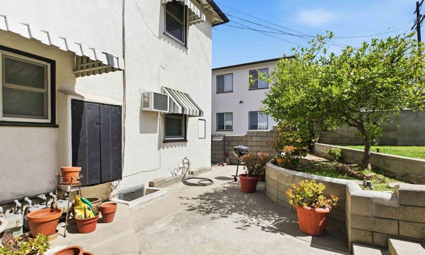 More Photos Of 3204 Palmer Dr, Los Angeles Apartments For Sale