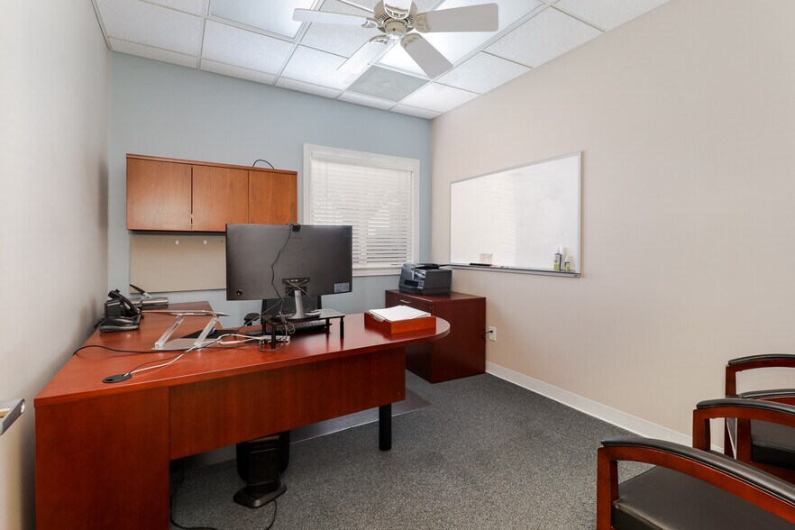 More Photos Of 1605 Commerce Pky, Bloomington Office For Lease