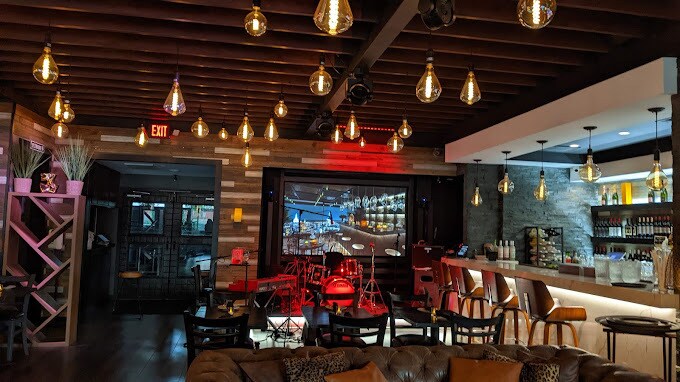 More Photos Of 23759 Roscoe Blvd, West Hills Freestanding For Sale