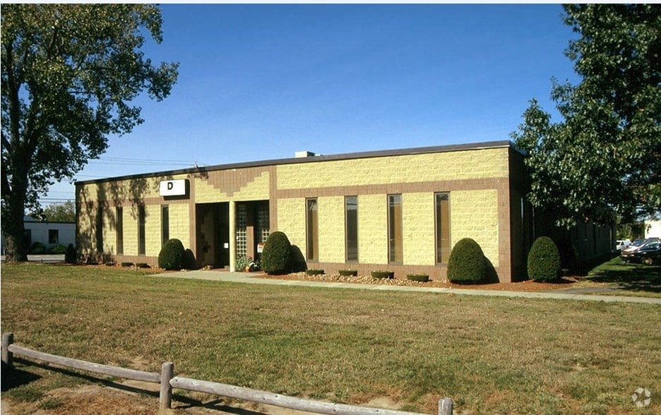 Primary Photo Of 121 Bartlett St, Marlborough Flex For Lease