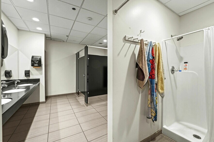 More Photos Of 20 Bomax Dr, Ithaca Manufacturing For Sale