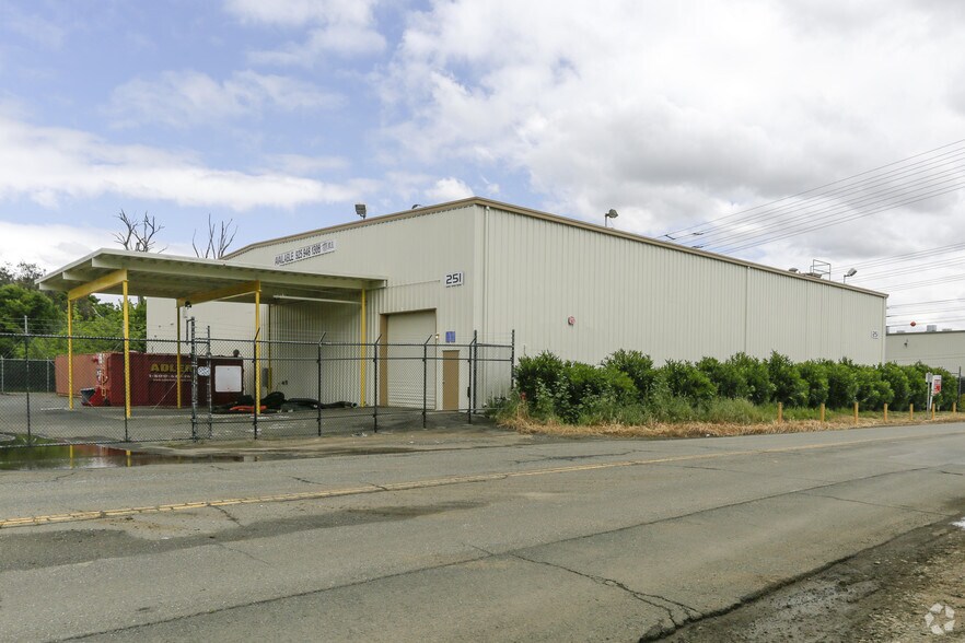 More Photos Of 251 W Channel Rd, Benicia Warehouse For Lease