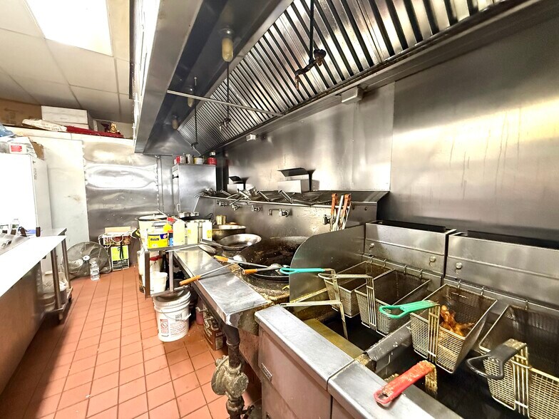 More Photos Of 1468 Haddon Ave, Camden General Retail For Sale