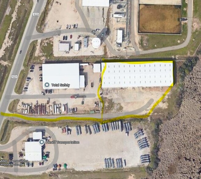 More Photos Of 1824 FM-523, Freeport Manufacturing For Lease