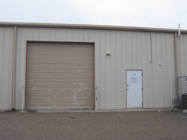 More Photos Of 301 N McColl Rd, McAllen Service For Lease