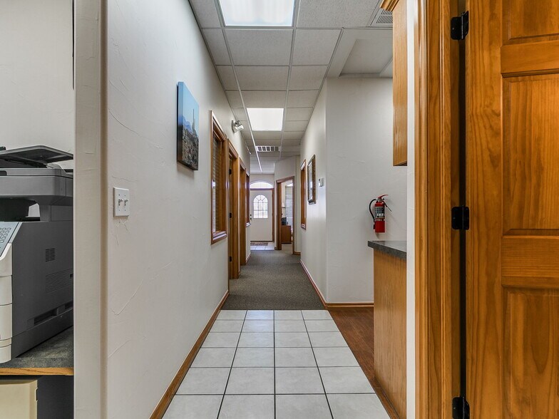 More Photos Of 2326-2350 N Interstate Dr, Norman Office For Sale