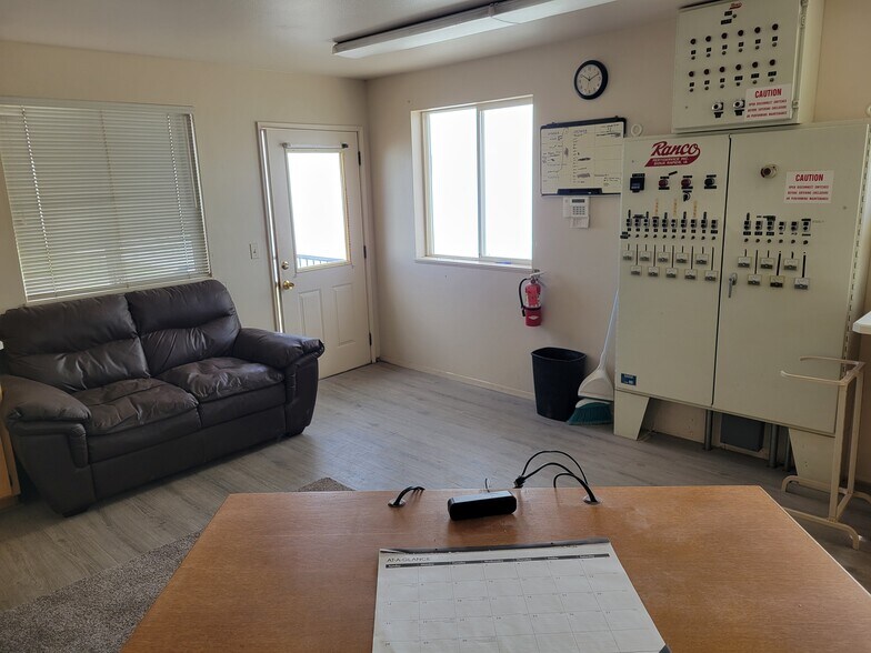 More Photos Of 500 NW Cherry Ln, Madras Industrial For Sale