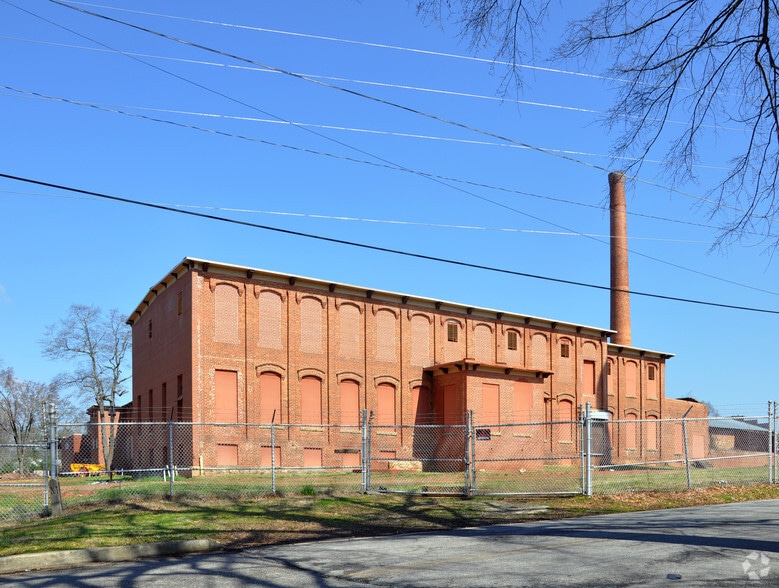 More Photos Of 601 S Madison Ave, Monroe Manufacturing For Lease