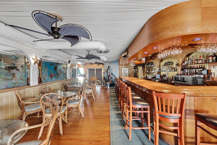 More Photos Of 90311 Old Hwy, Tavernier General Retail For Sale