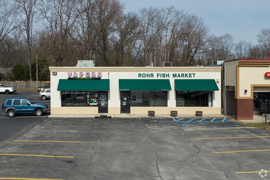 More Photos Of 5226 Monroe St, Toledo Storefront For Lease