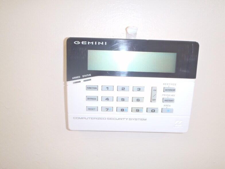 More Photos Of 2025 McLarty Dr, Newport Office For Sale