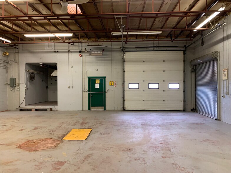 More Photos Of 4713 48th St, Sturgeon County Manufacturing For Sale