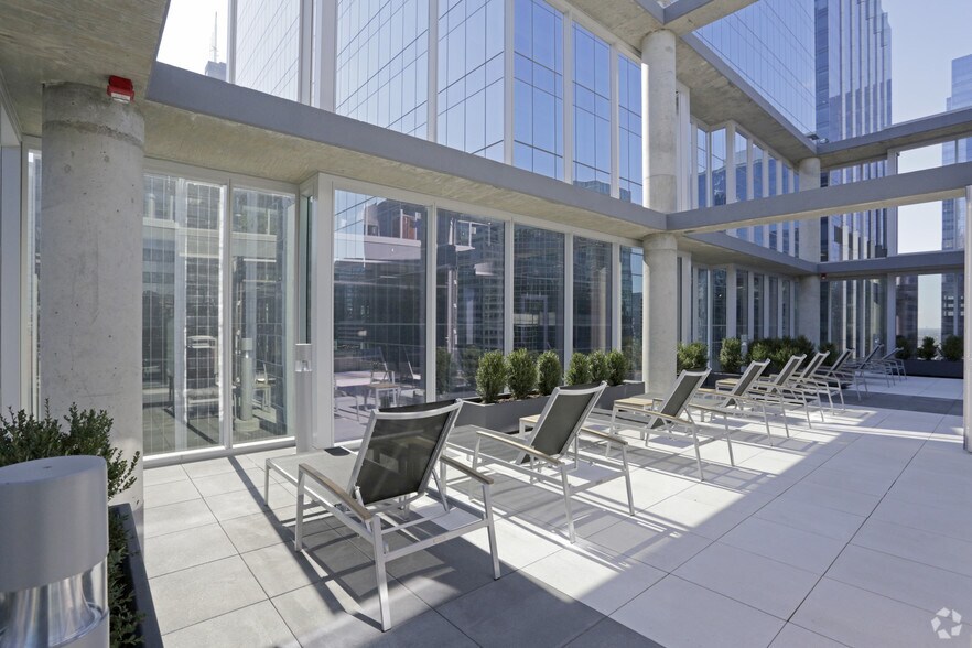 More Photos Of 215 W Lake St, Chicago Apartments For Lease